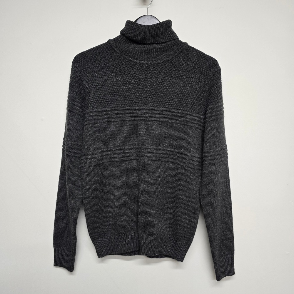 Amongst Others Turtleneck Sweater Mens S Gray Textured Knit Minimalist Cozy